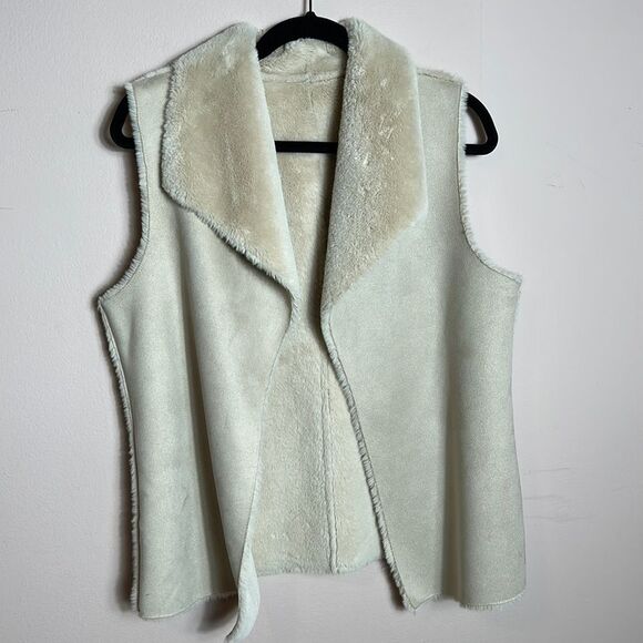 Faux-Fur Open Front Vest Jacket in Ivory reversible - Picture 1 of 7